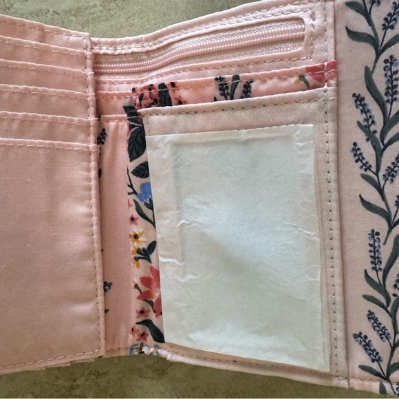 Vera Bradley Paradise Compact Wallet - Picture 10 of 10